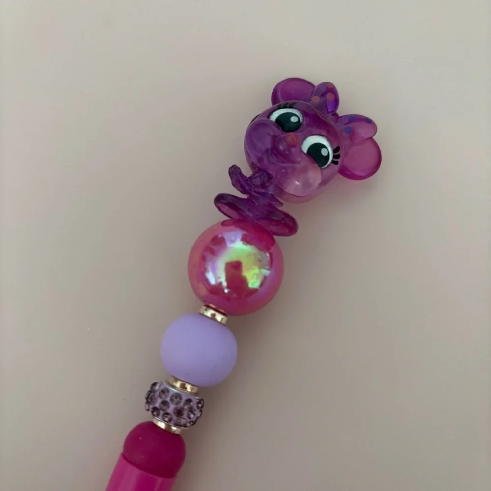 Disney Doorables: Mickey Mouse: Tri-Color Minnie Mouse handmade beaded pen